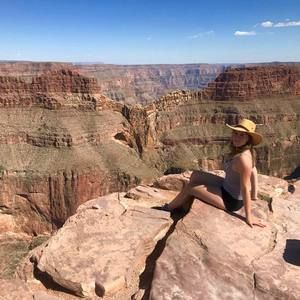 Meet your Posher, Victoria